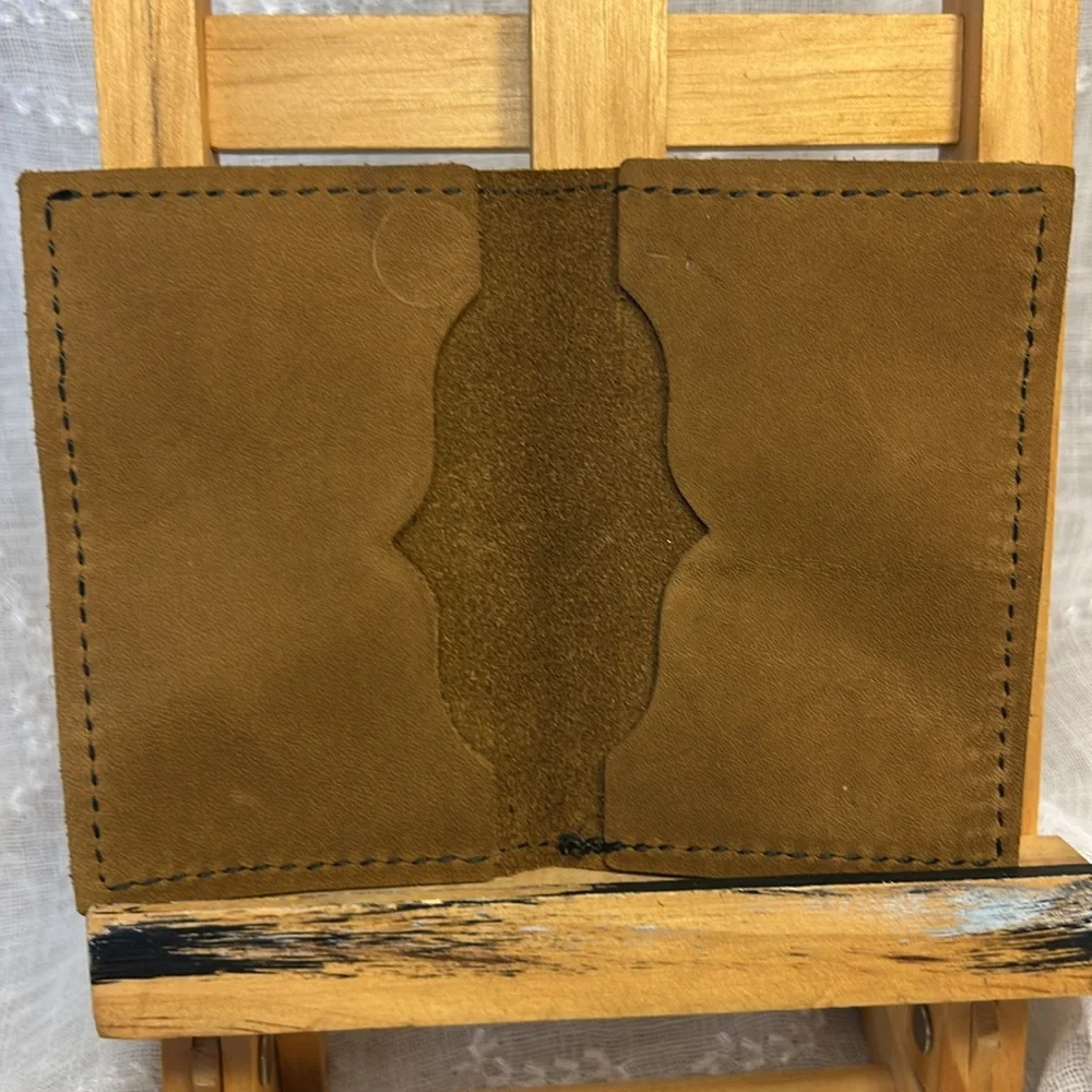 Duluth Pack leather bifold wallet